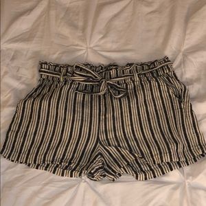 Bow Tie Front Women’s Shorts
